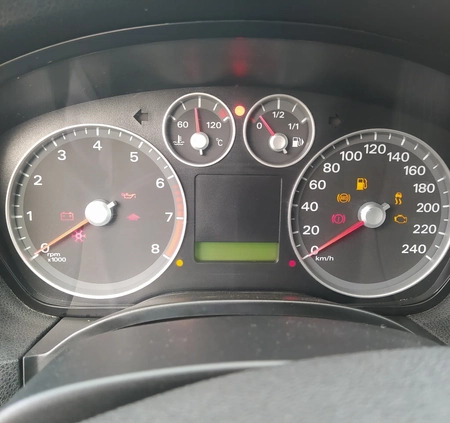 Ford Focus cena 13800 przebieg: 143500, rok produkcji 2006 z Otwock małe 781